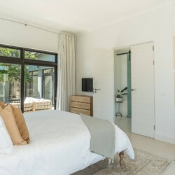 Noordhoek Hideaways | The Lakehouse Retreat
