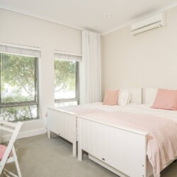 Noordhoek Hideaways | Waterlilly